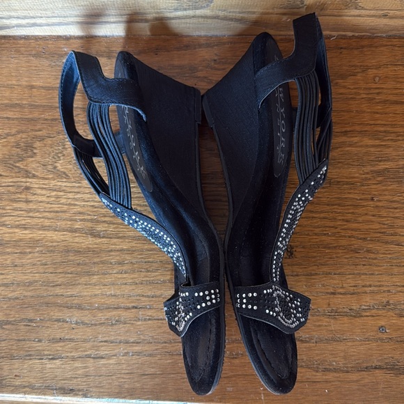 New York Transit "Got It All" Wedge Sandals in Black Size 8 bling Rhinstones EUC - Picture 7 of 9